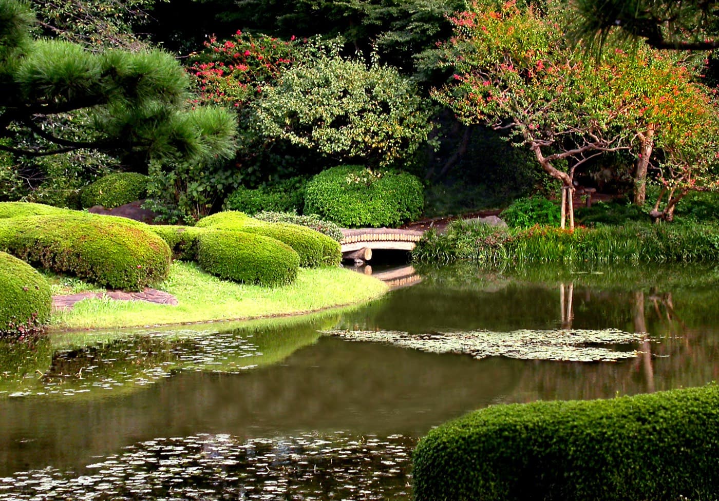The pond and gardens of the Imperial Palace East Gardens, below the Otemachi Tower