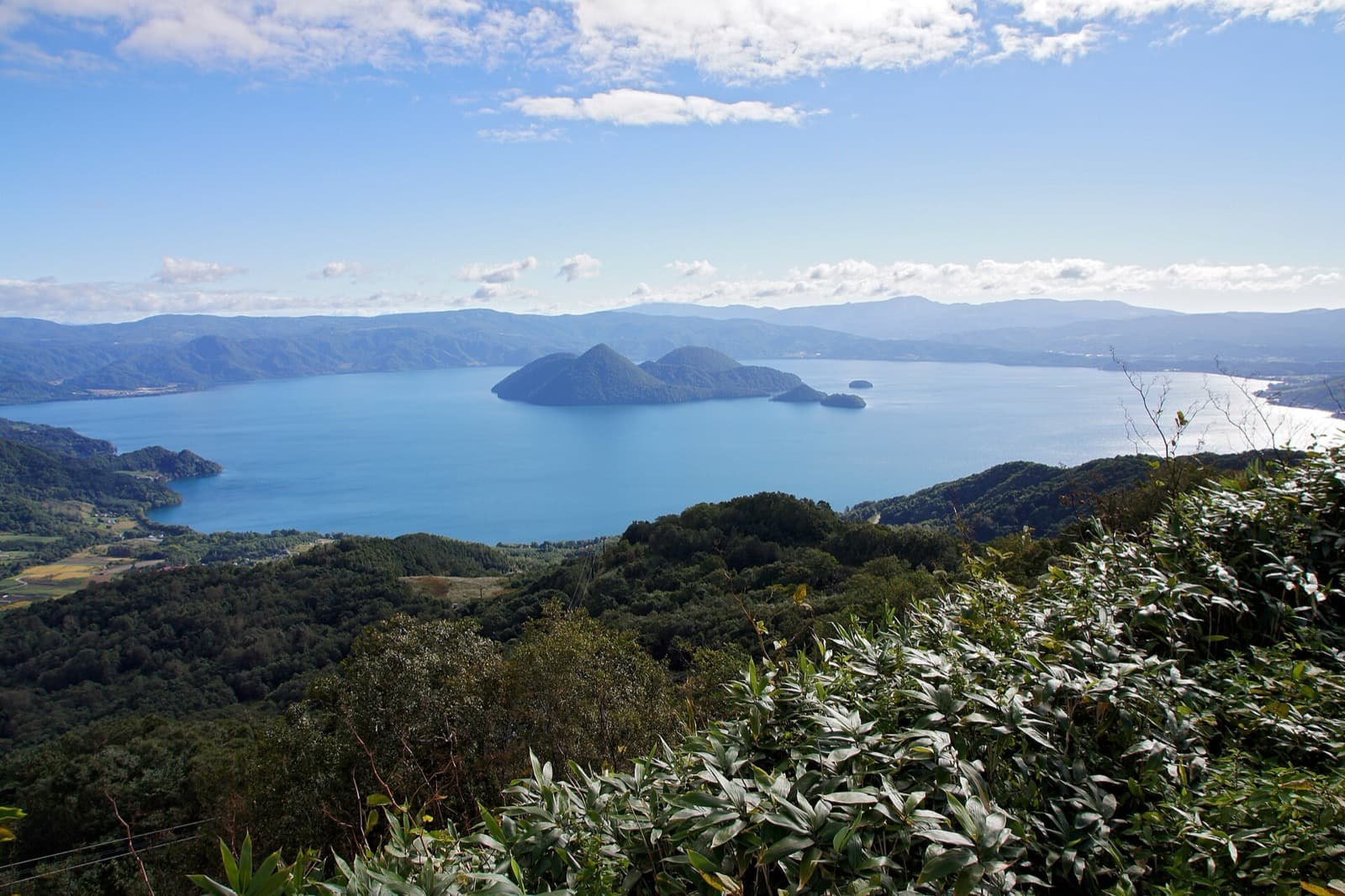 Lake Toya, an easy add-on to a Niseko stay