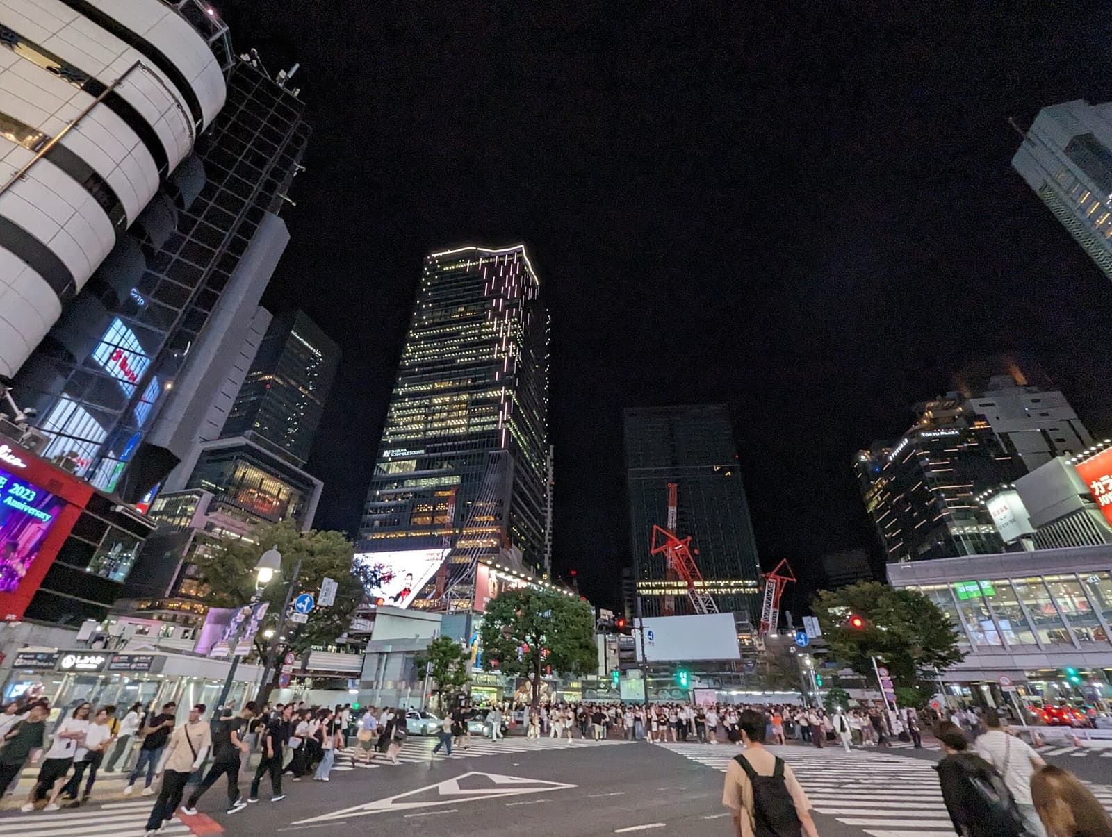 渋谷スクランブル交差点ガイド|見どころ・ベスト時間・周辺の歩き方