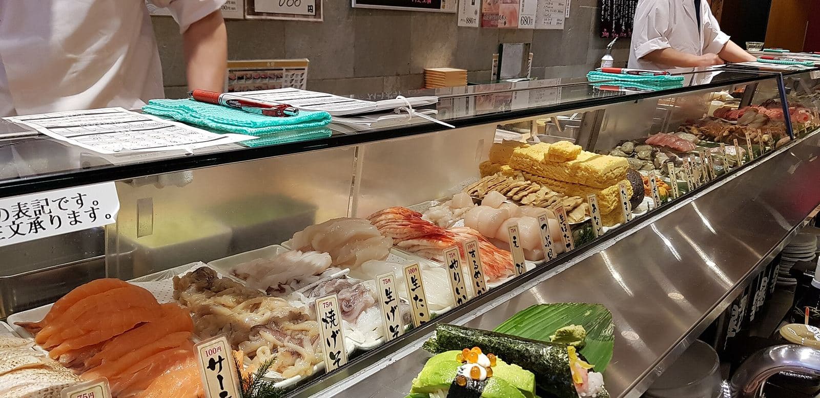 Best Sushi in Tokyo: From ¥100 Conveyor Belts to Omakase Counters