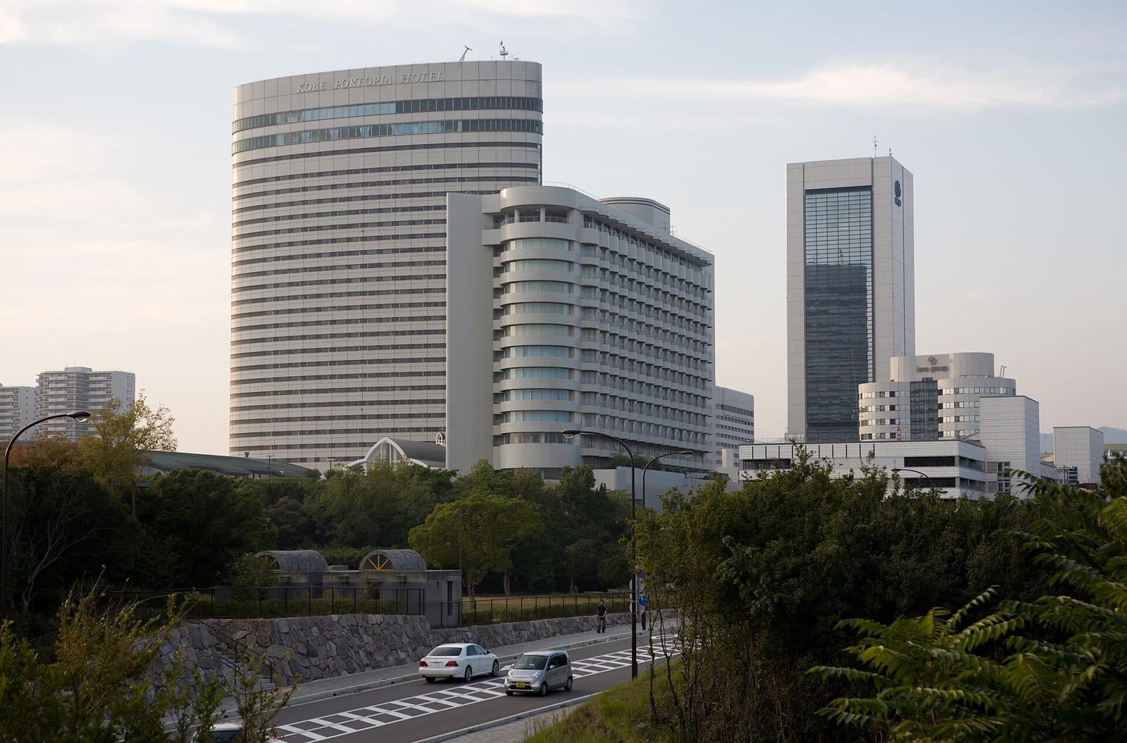 Education for Dual-Career Professional Families in Kobe (2026)